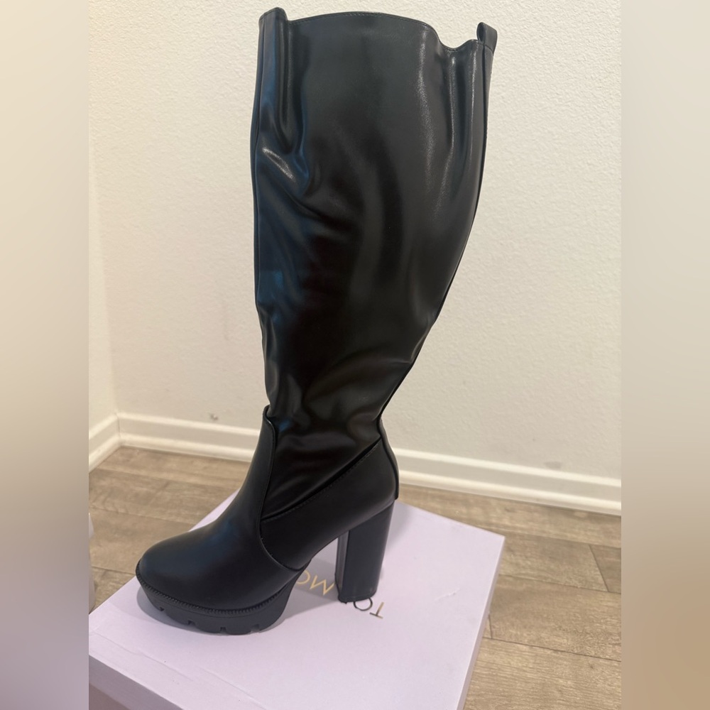 TOP Moda Sleek Black Over the Knee Boots